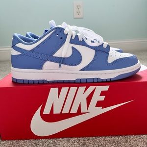 Nike duncks size woman’s 8.5 men’s 7